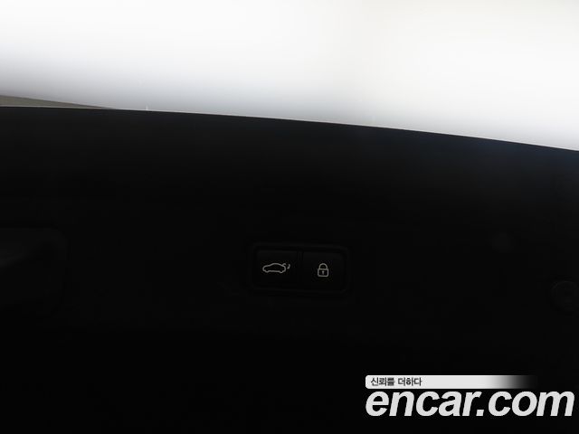 Genesis G90 2019 — photo 15