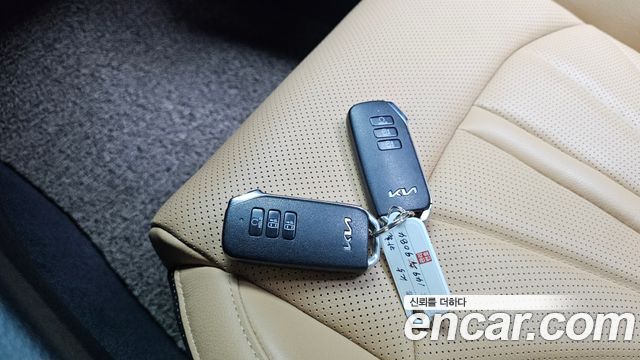 Kia K5 2022 — photo 21