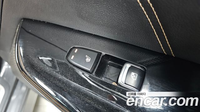 Kia K5 2022 — photo 23