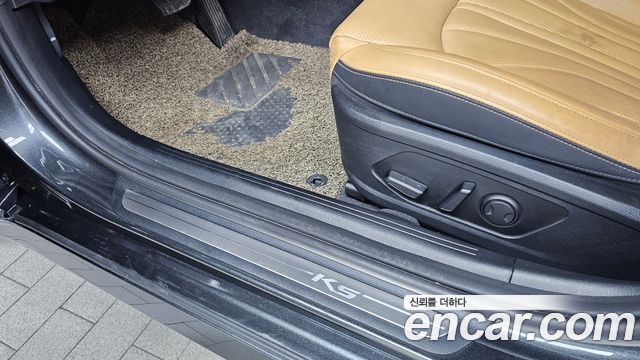 Kia K5 2022 — photo 29