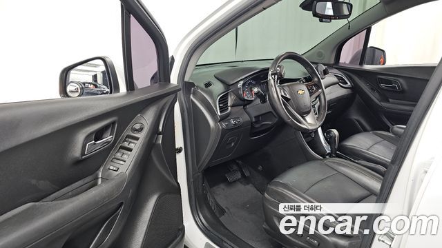 Chevrolet Korea Trax 2018 — photo 13