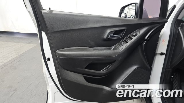 Chevrolet Korea Trax 2018 — photo 14