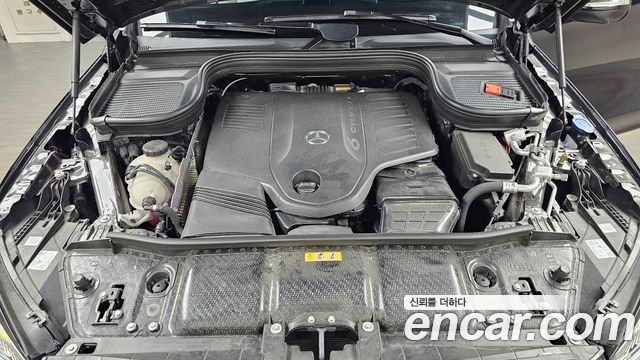 Mercedes-Benz GLE-Class 2025 — photo 6