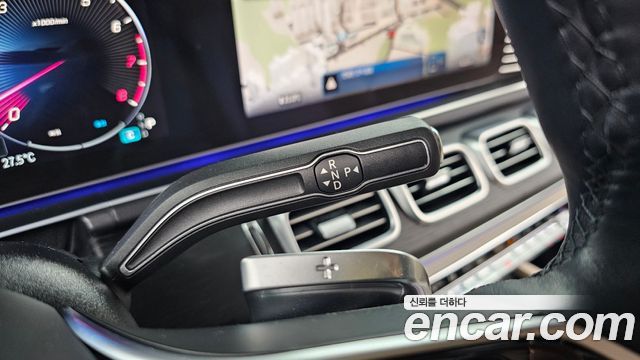 Mercedes-Benz GLE-Class 2025 — photo 12