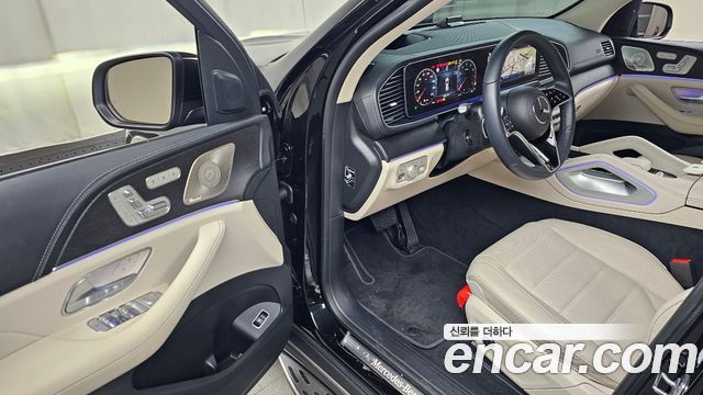 Mercedes-Benz GLE-Class 2025 — photo 13
