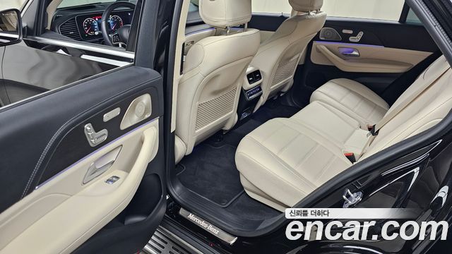 Mercedes-Benz GLE-Class 2025 — photo 18