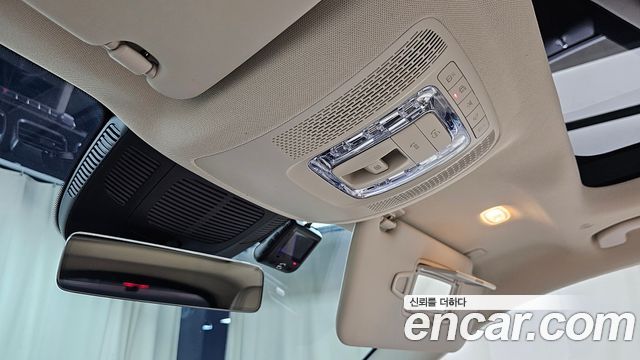 Mercedes-Benz GLE-Class 2025 — photo 25