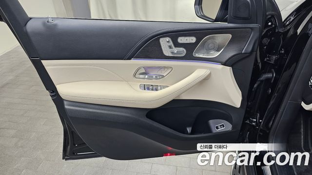 Mercedes-Benz GLE-Class 2025 — photo 14