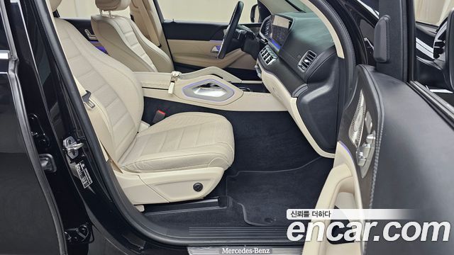 Mercedes-Benz GLE-Class 2025 — photo 16