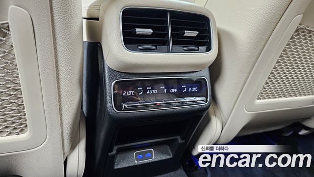 Mercedes-Benz GLE-Class 2025 — photo 31