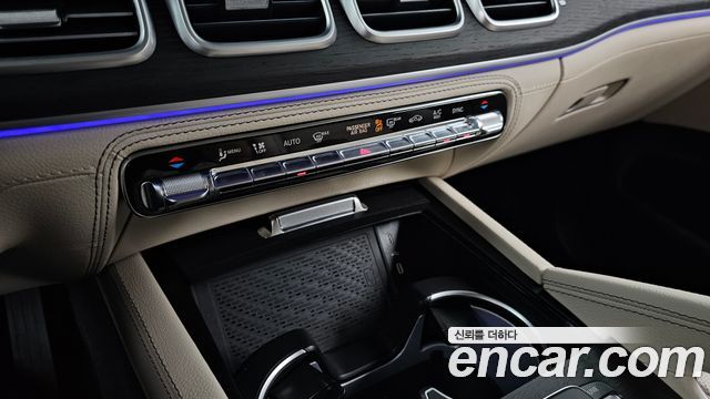 Mercedes-Benz GLE-Class 2025 — photo 32