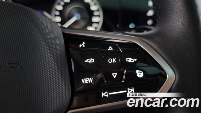 Volkswagen Touareg 2023 — photo 24