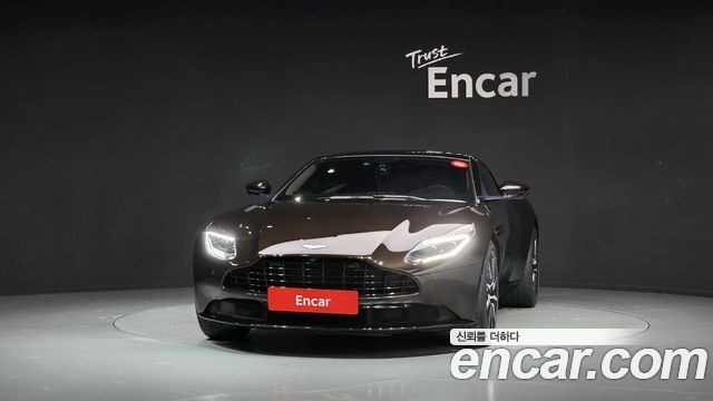 Aston Martin DB11 2020 — photo 3
