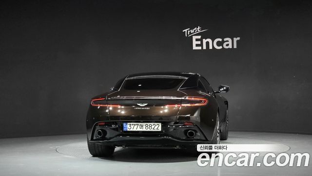 Aston Martin DB11 2020 — photo 4