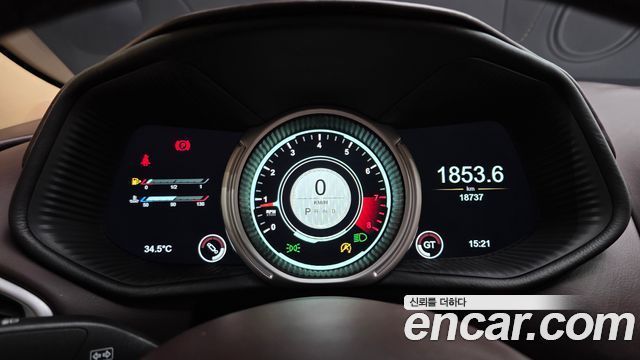 Aston Martin DB11 2020 — photo 8