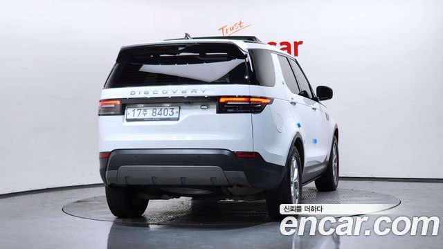 Land Rover Discovery 2019 — photo 4