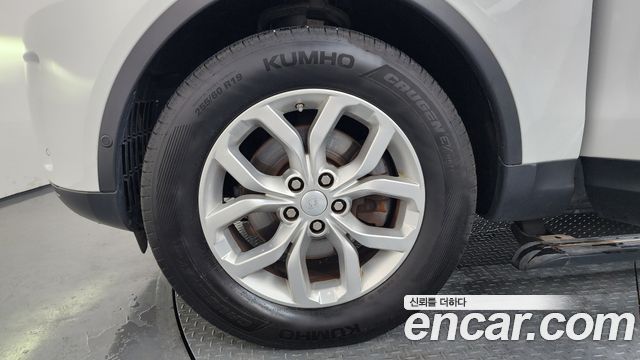 Land Rover Discovery 2019 — photo 5