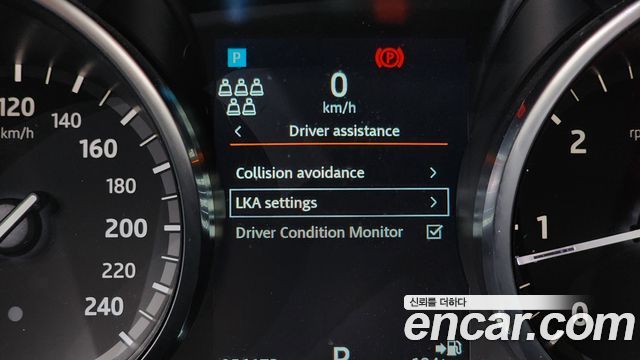 Land Rover Discovery 2019 — photo 30