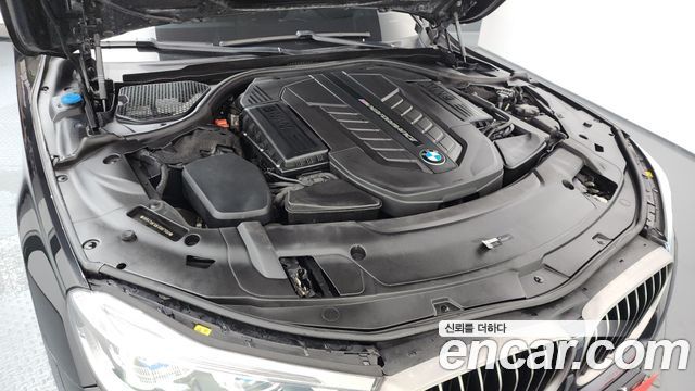 BMW 7-Series 2018 — photo 6