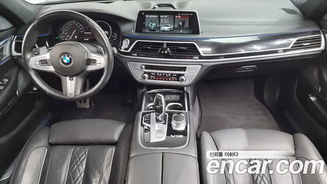 BMW 7-Series 2018 — photo 7