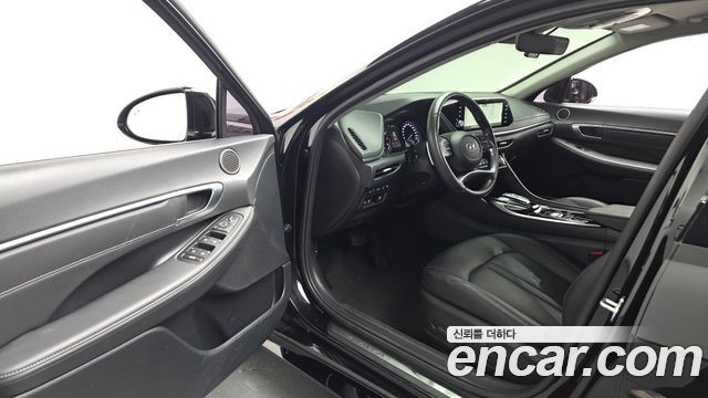 Hyundai Sonata 2022 — photo 10