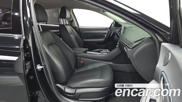 Hyundai Sonata 2022 — photo 11