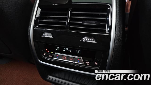 BMW X5 2026 — photo 29