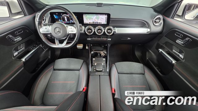 Mercedes-Benz GLB-Class 2021 — photo 7