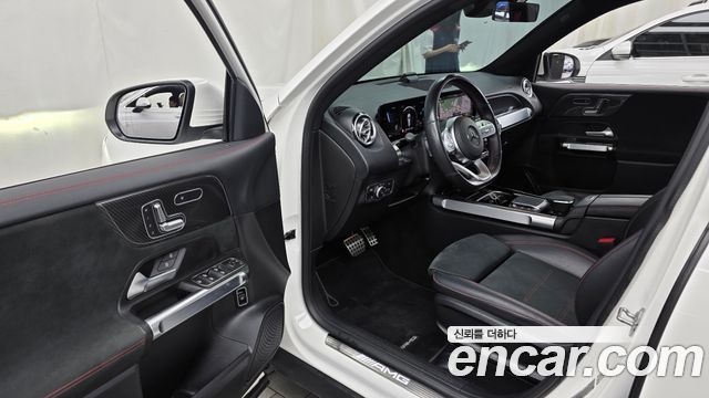 Mercedes-Benz GLB-Class 2021 — photo 10