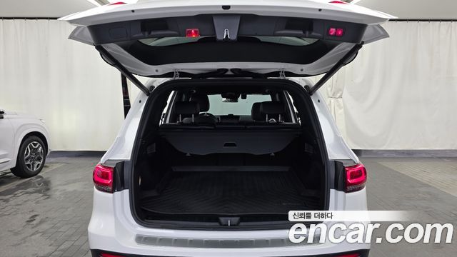 Mercedes-Benz GLB-Class 2021 — photo 20