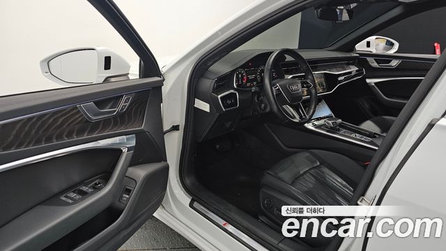 Audi A6 2021 — photo 11