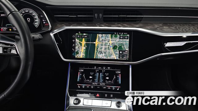 Audi A6 2021 — photo 14