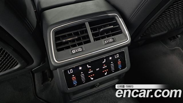 Audi A6 2021 — photo 18