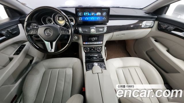 Mercedes-Benz CLS-Class 2012 — photo 7