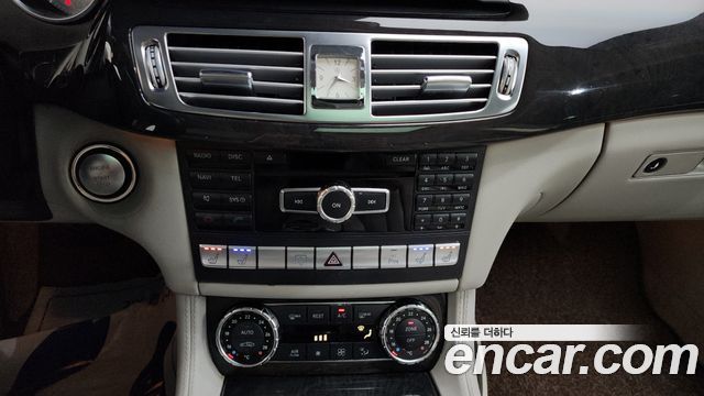 Mercedes-Benz CLS-Class 2012 — photo 14