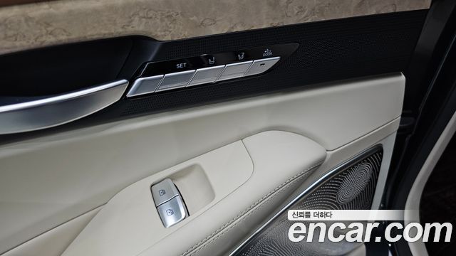 Genesis G90 2020 — photo 35
