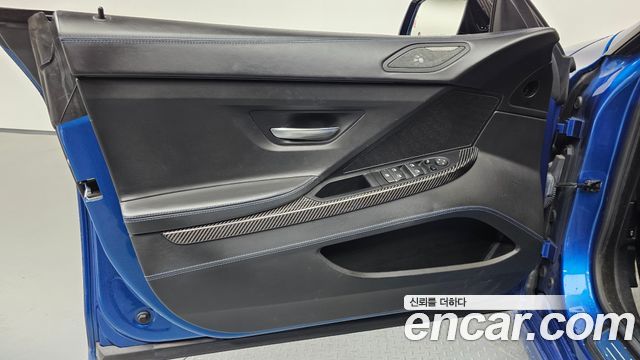 BMW 6-Series 2018 — photo 14