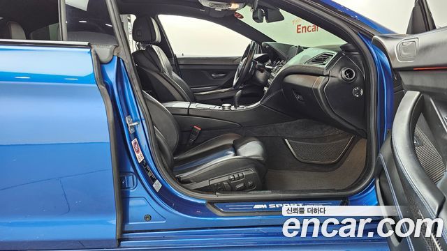 BMW 6-Series 2018 — photo 16