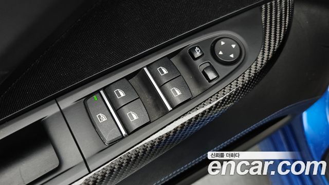BMW 6-Series 2018 — photo 28