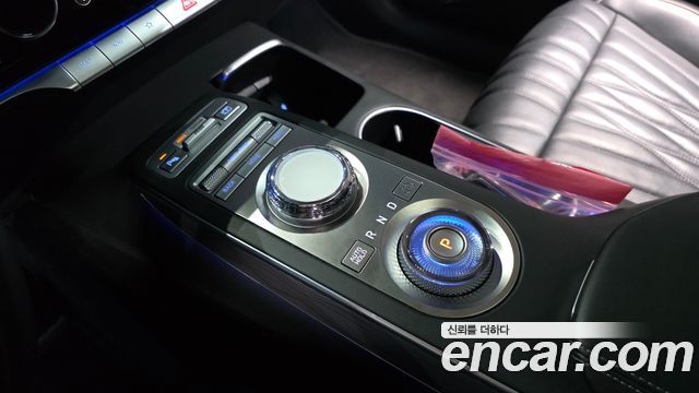 Genesis GV70 2021 — photo 12