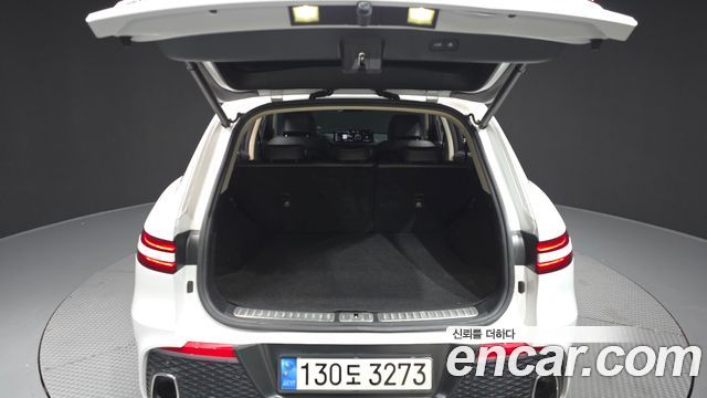 Genesis GV70 2021 — photo 26