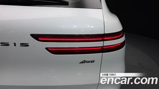 Genesis GV70 2021 — photo 9