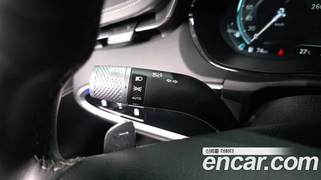 Genesis GV70 2021 — photo 33