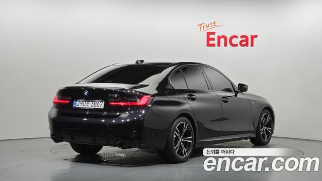 BMW 3-Series 2024 — photo 2