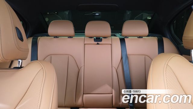 BMW 3-Series 2024 — photo 30