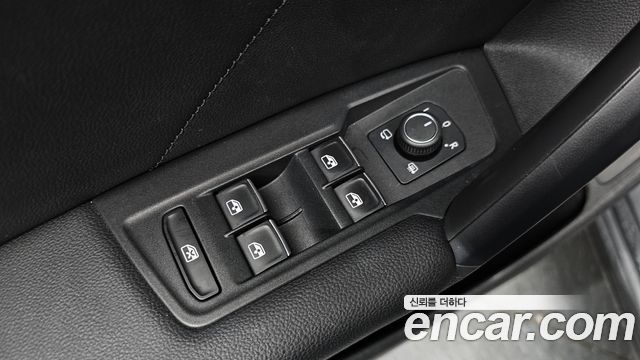 Volkswagen Tiguan 2020 — photo 26