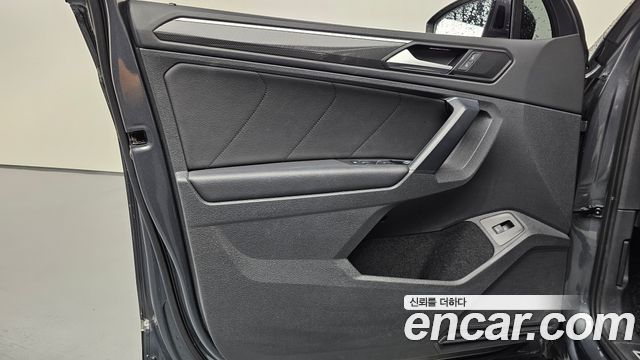 Volkswagen Tiguan 2020 — photo 14