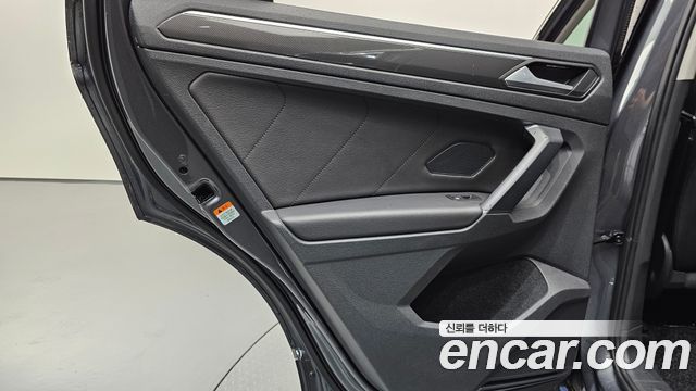 Volkswagen Tiguan 2020 — photo 15
