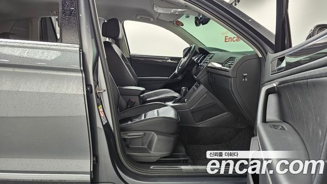 Volkswagen Tiguan 2020 — photo 16