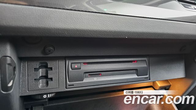 Volkswagen Tiguan 2020 — photo 28